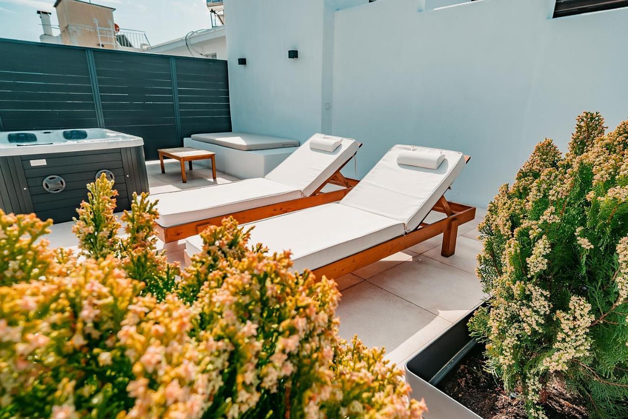 Suites With Magical View & Jacuzzi Atina Dış mekan fotoğraf